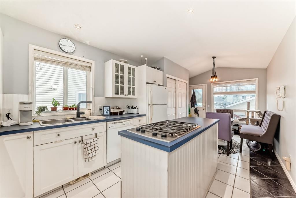 307 Mt Lorette Place Se, Calgary, AB