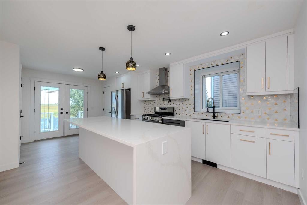 93 Coral Reef Crescent Ne, Calgary, AB