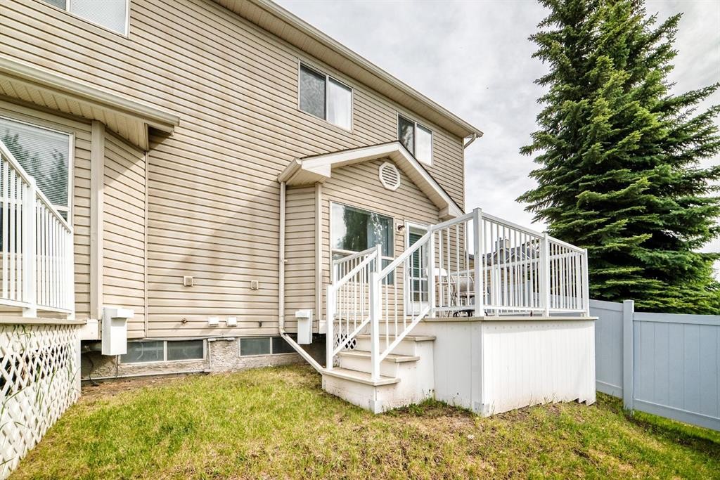 325 Mt Douglas Manor Se, Calgary, AB