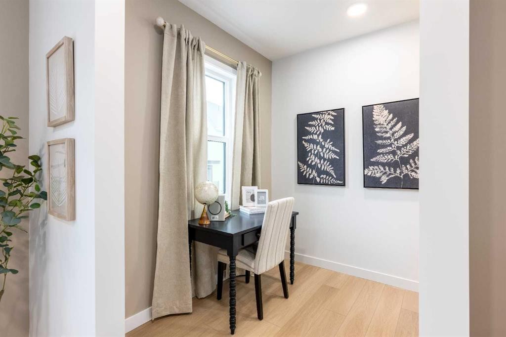 1510 Rangeview Drive Se, Calgary, AB - Indoor Photo Showing Other Room