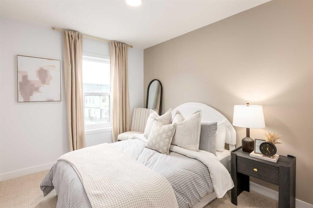 1510 Rangeview Drive Se, Calgary, AB - Indoor Photo Showing Bedroom