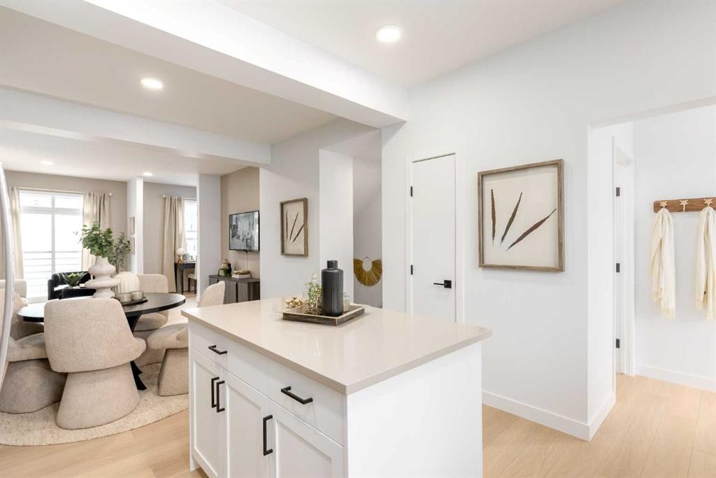 1510 Rangeview Drive Se, Calgary, AB - Indoor