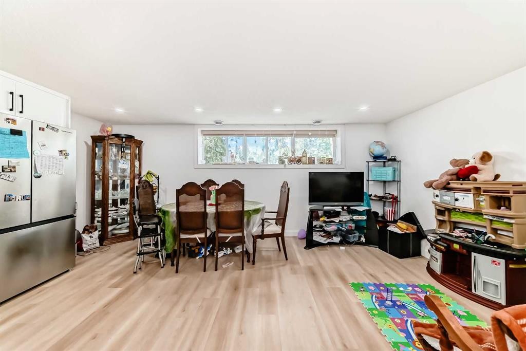 5912 Dalton Drive Nw, Calgary, AB