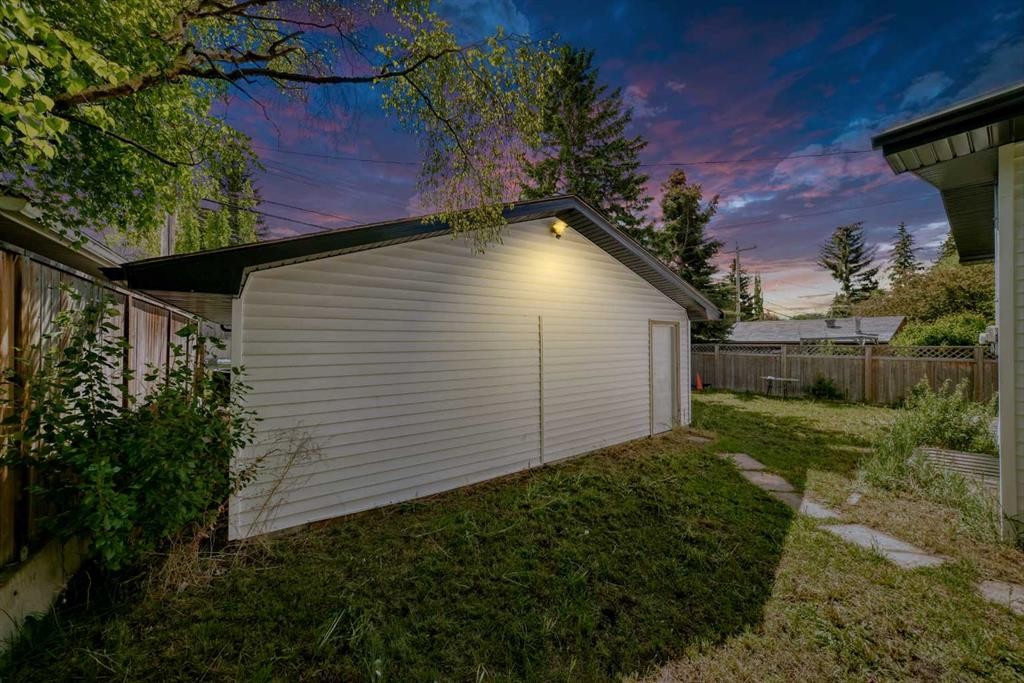 5912 Dalton Drive Nw, Calgary, AB