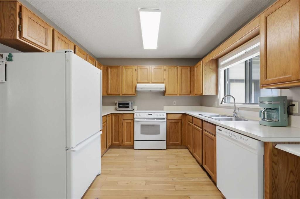 232 Hawkcliff Way Nw, Calgary, AB