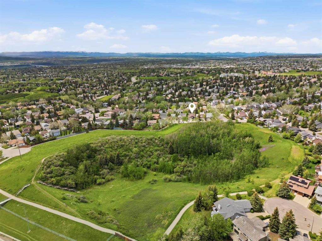 232 Hawkcliff Way Nw, Calgary, AB