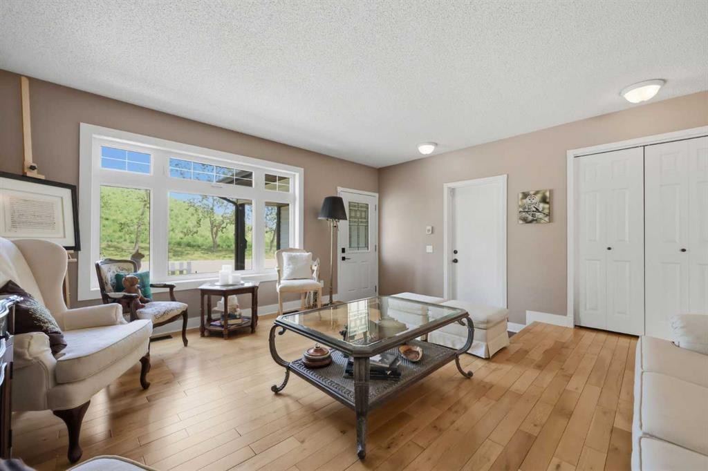 232 Hawkcliff Way Nw, Calgary, AB