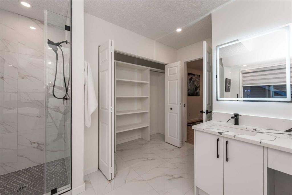 8266 Edgebrook Drive, Calgary, AB