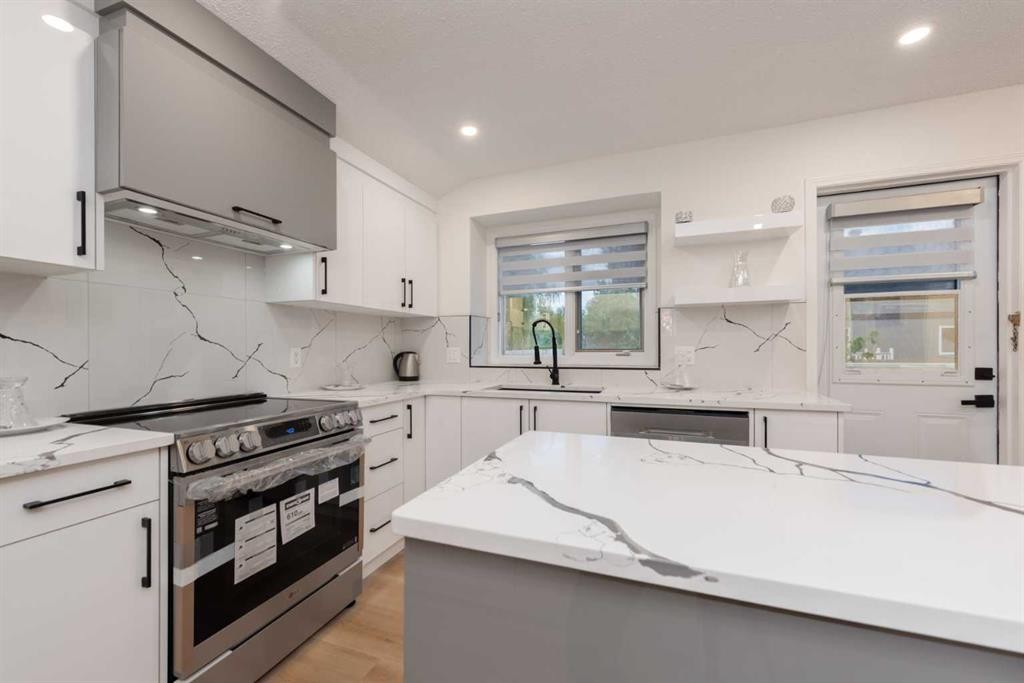 8266 Edgebrook Drive, Calgary, AB