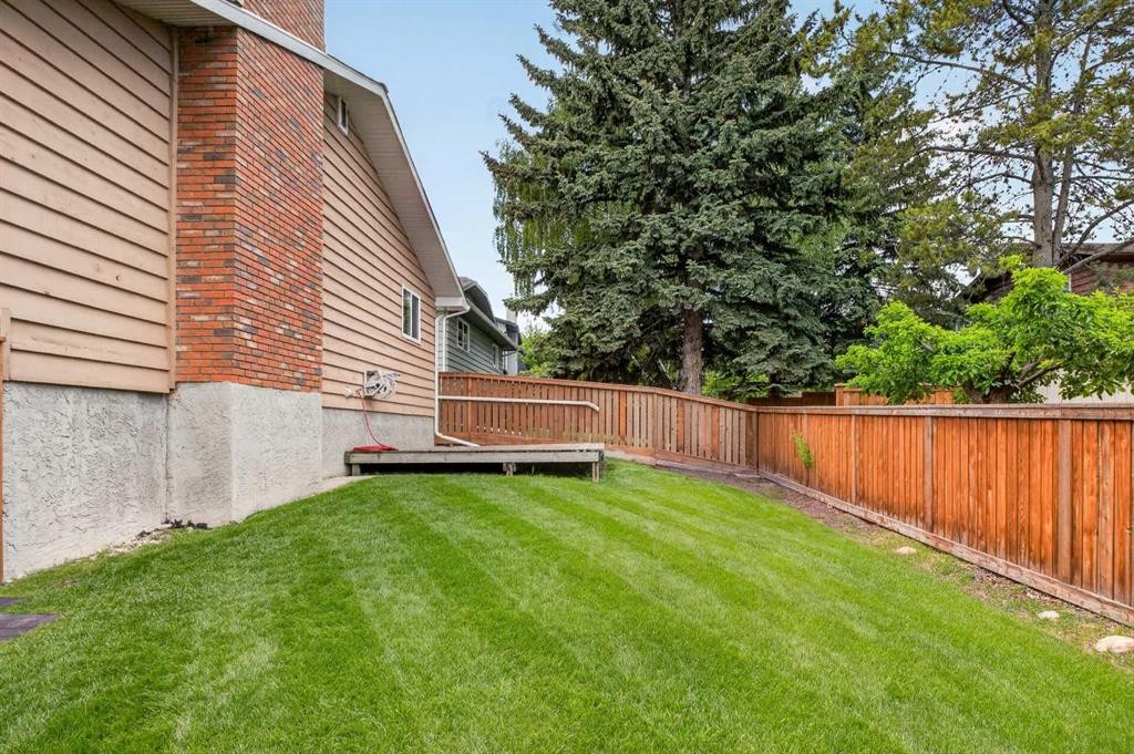 19 Deercrest Way Se, Calgary, AB