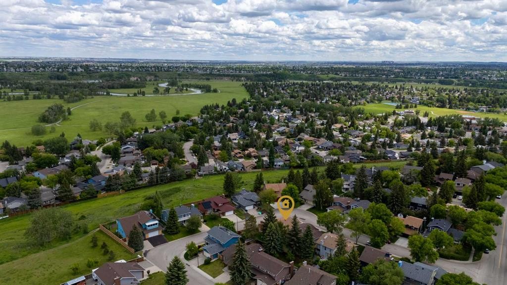 19 Deercrest Way Se, Calgary, AB