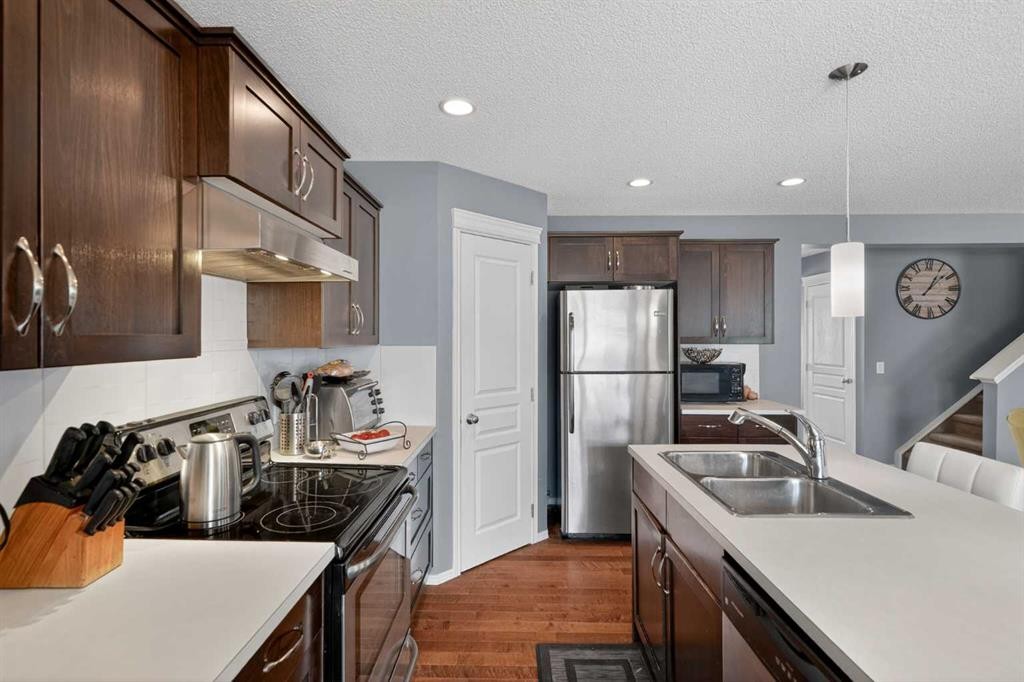 101 Elgin Meadows Manor Se, Calgary, AB
