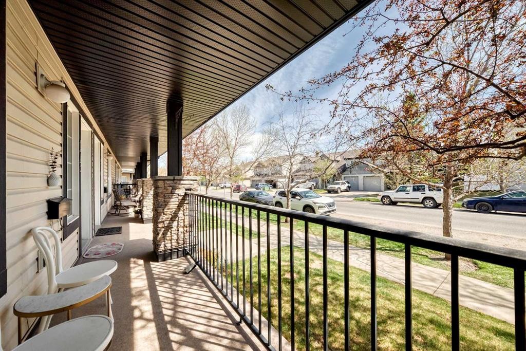 173 Eversyde Common Sw, Calgary, AB - Outdoor