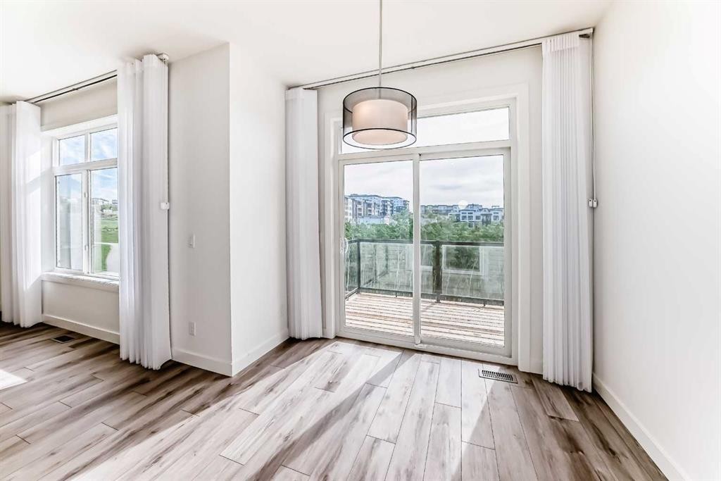 53 Spring Creek Common Sw, Calgary, AB