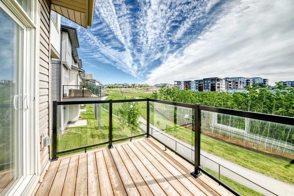 53 Spring Creek Common Sw, Calgary, AB