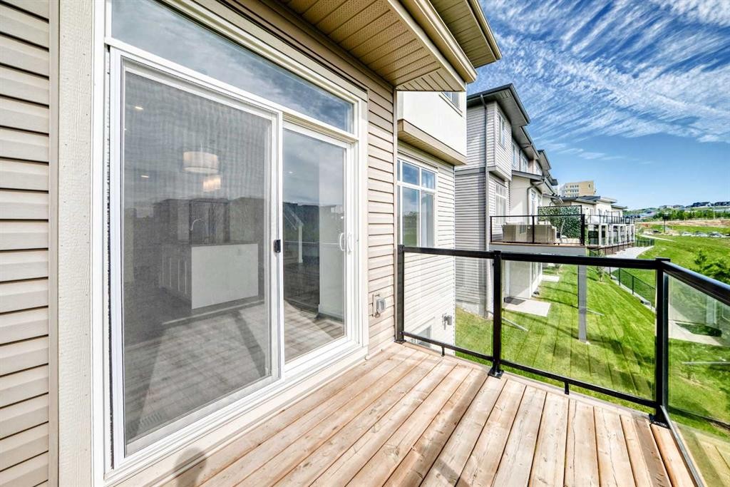 53 Spring Creek Common Sw, Calgary, AB