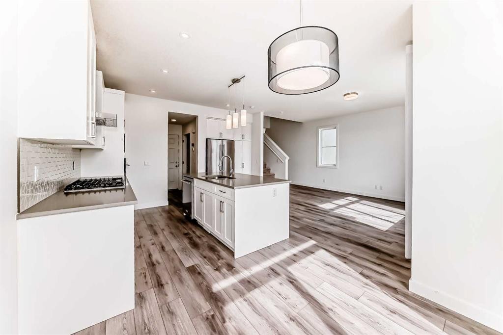 53 Spring Creek Common Sw, Calgary, AB