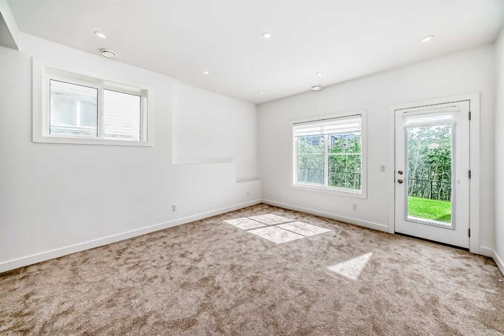 53 Spring Creek Common Sw, Calgary, AB