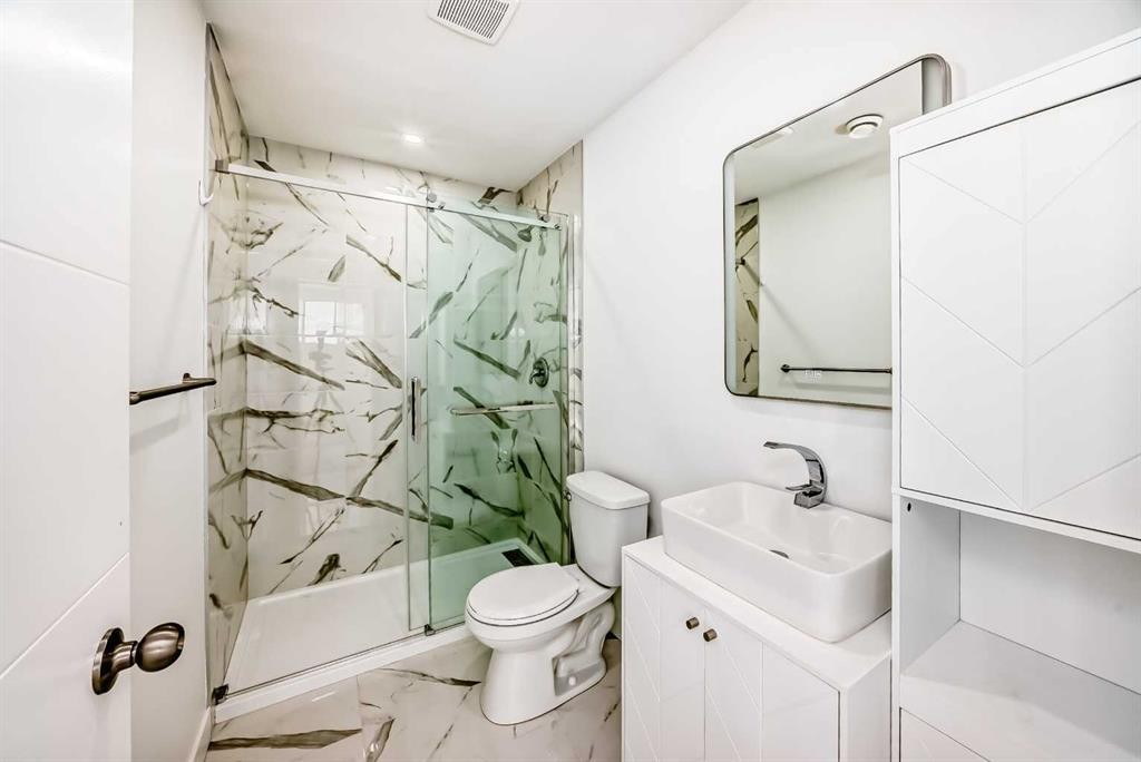 53 Spring Creek Common Sw, Calgary, AB