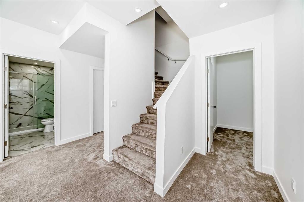 53 Spring Creek Common Sw, Calgary, AB
