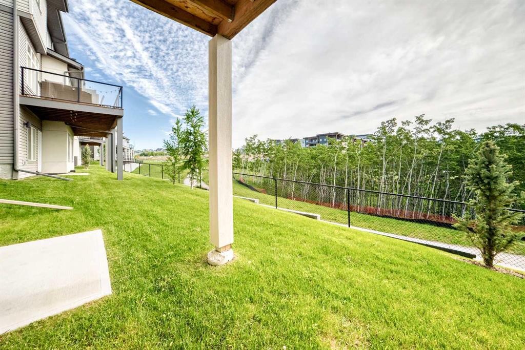 53 Spring Creek Common Sw, Calgary, AB