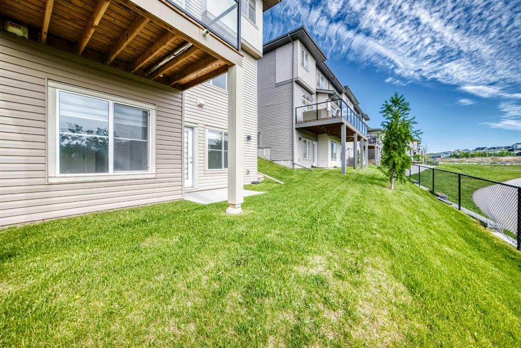 53 Spring Creek Common Sw, Calgary, AB