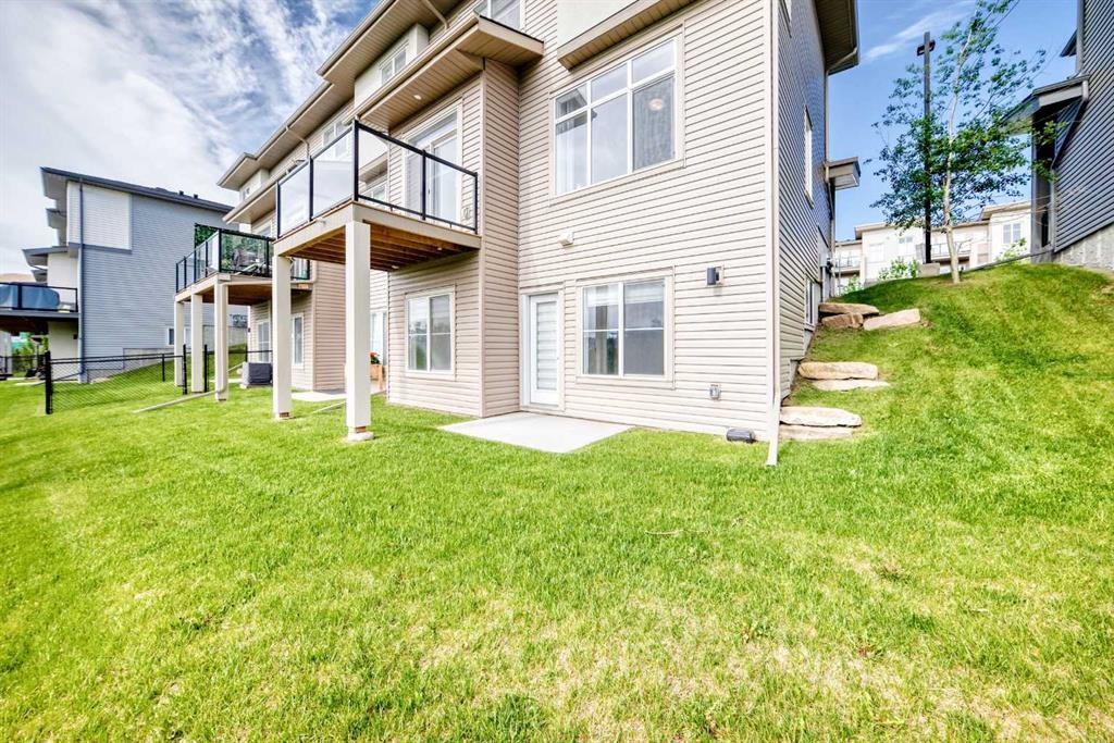 53 Spring Creek Common Sw, Calgary, AB