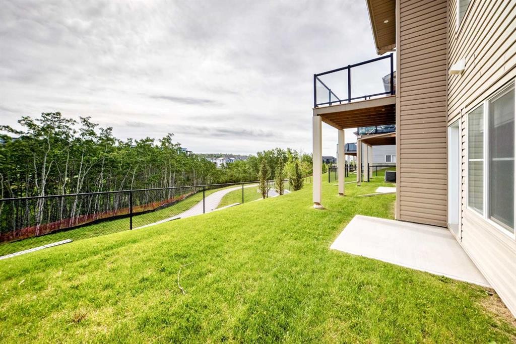 53 Spring Creek Common Sw, Calgary, AB