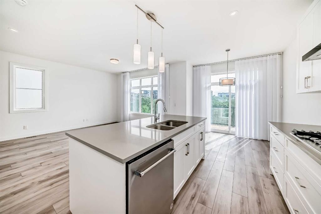 53 Spring Creek Common Sw, Calgary, AB