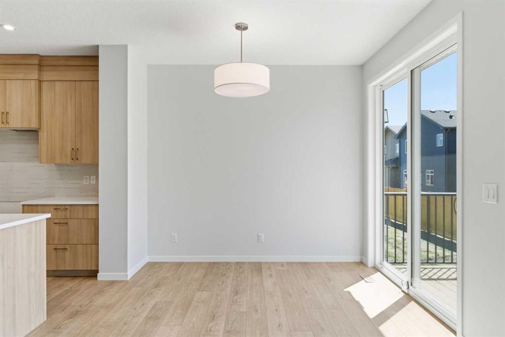 53 Snowberry Common Se, Calgary, AB - Indoor Photo Showing Other Room