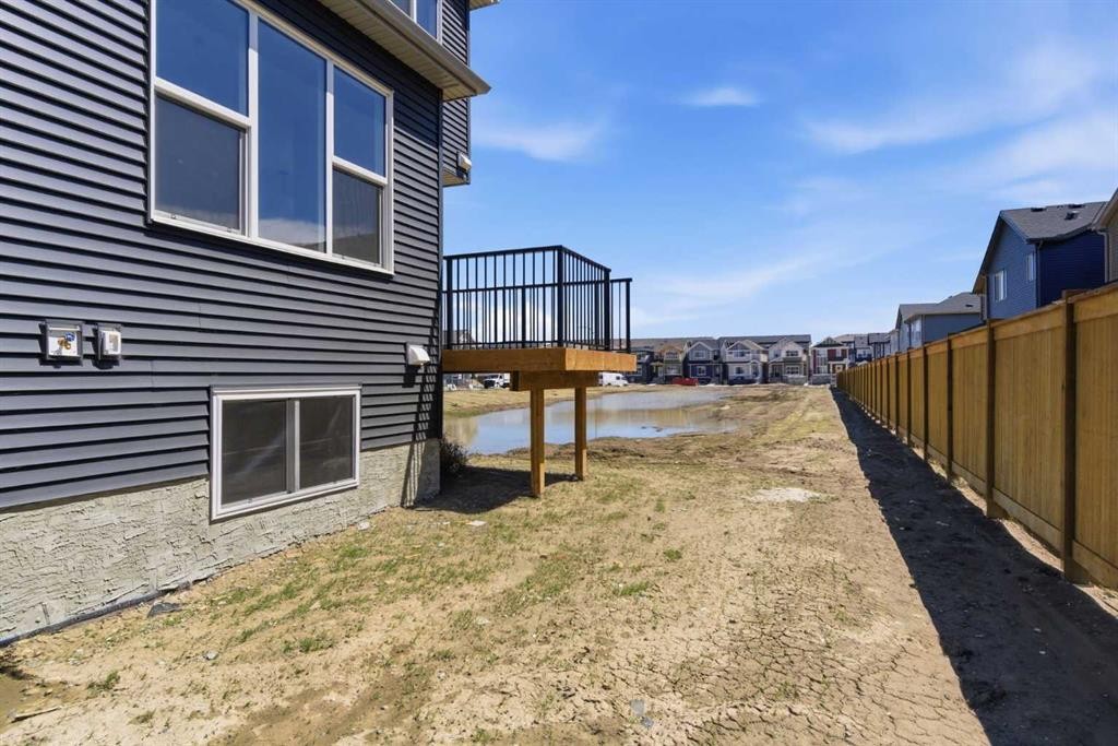 53 Snowberry Common Se, Calgary, AB - Outdoor