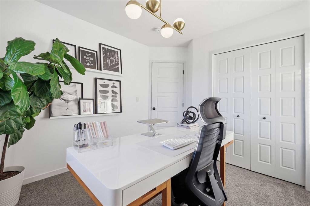 292 Wolf Creek Manor Se, Calgary, AB
