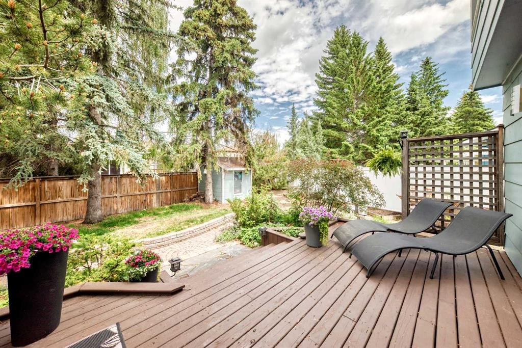 28 Woodmont Place Sw, Calgary, AB - Outdoor With Deck Patio Veranda