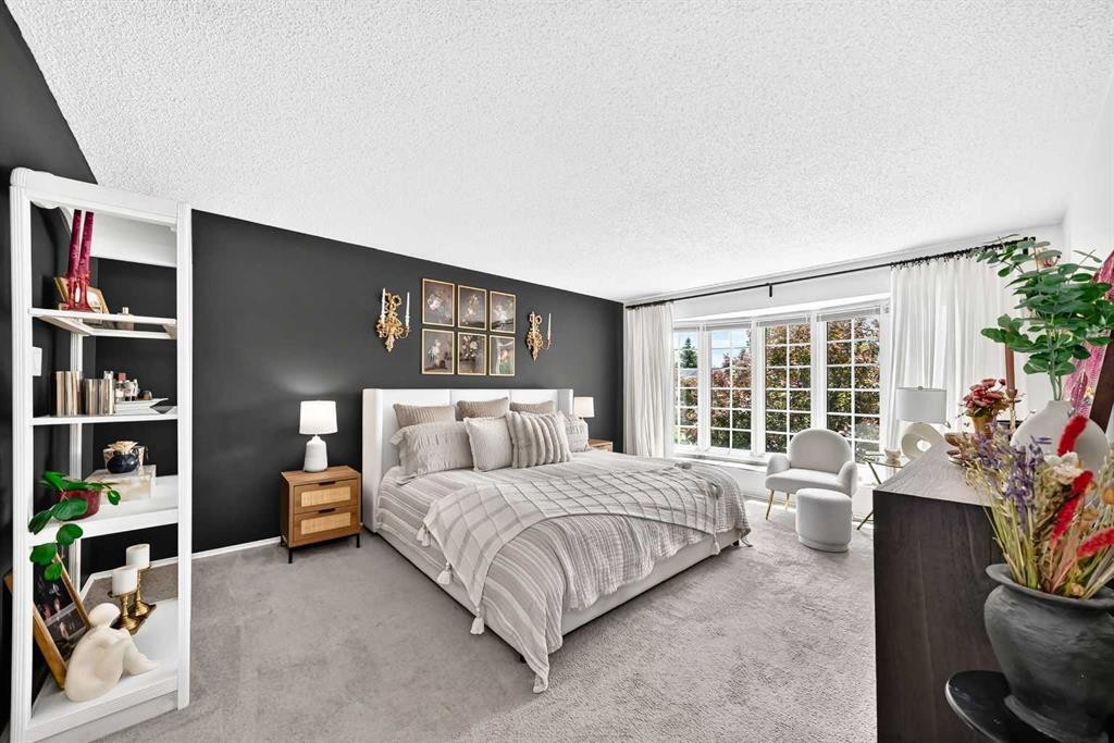 28 Woodmont Place Sw, Calgary, AB - Indoor Photo Showing Bedroom