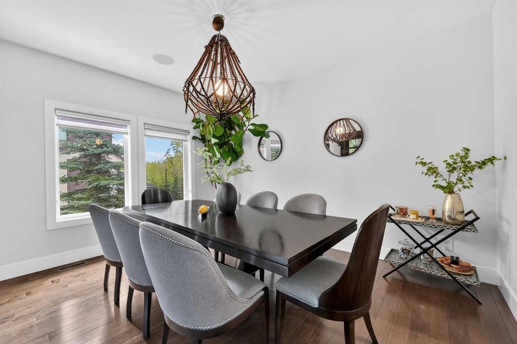168 Posthill Drive Sw, Calgary, AB - Indoor Photo Showing Dining Room