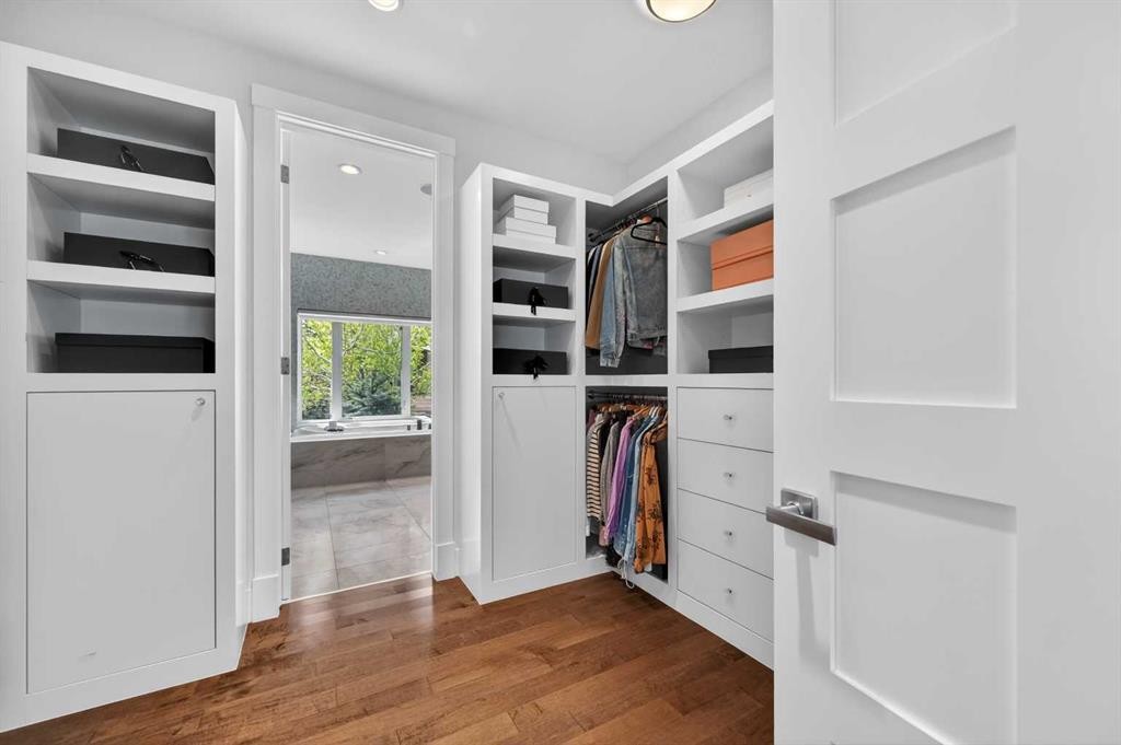 168 Posthill Drive Sw, Calgary, AB - Indoor
