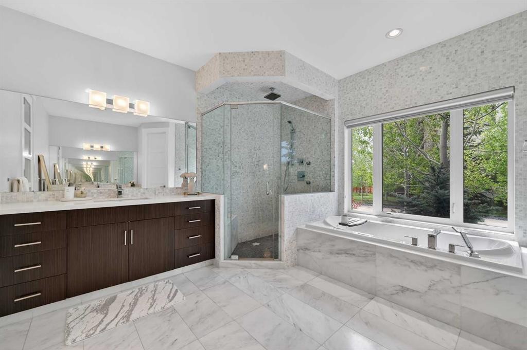 168 Posthill Drive Sw, Calgary, AB - Indoor Photo Showing Bathroom
