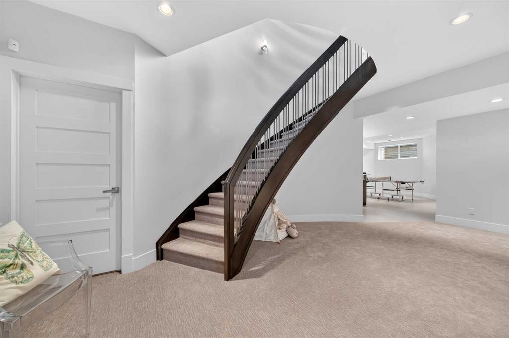 168 Posthill Drive Sw, Calgary, AB - Indoor Photo Showing Other Room