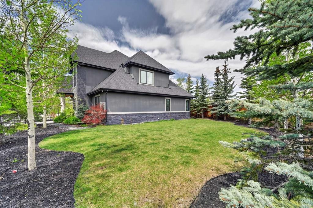 168 Posthill Drive Sw, Calgary, AB - Outdoor