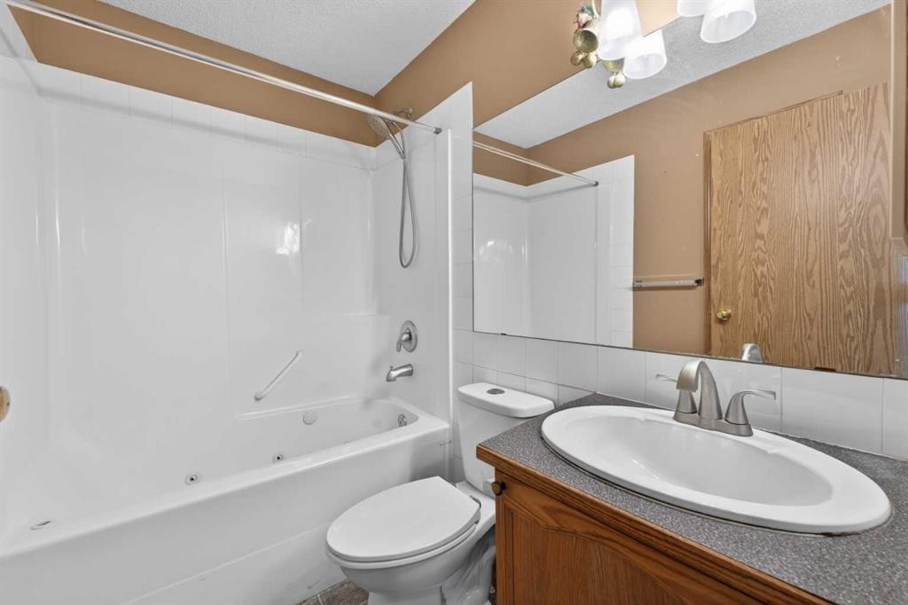 171 Saddlemont Crescent Ne, Calgary, AB