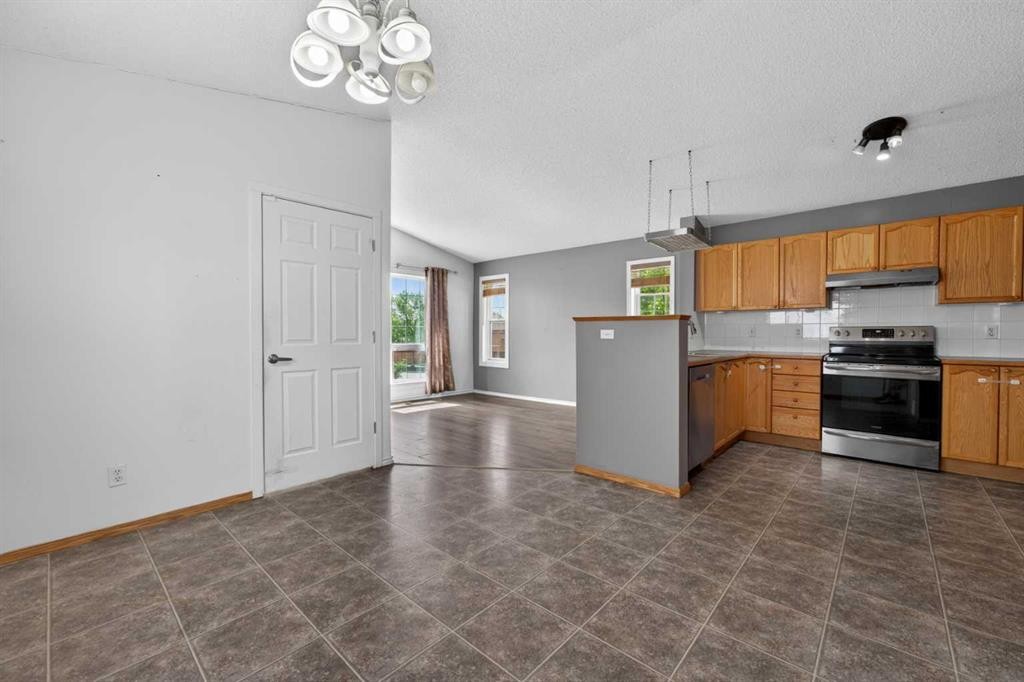 171 Saddlemont Crescent Ne, Calgary, AB