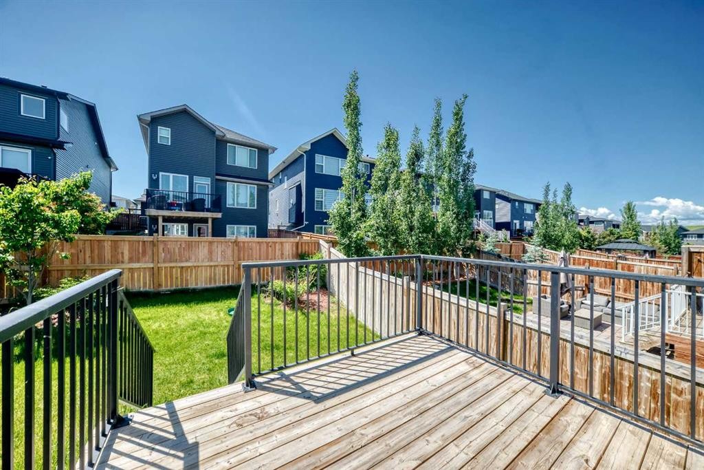 110 Crestbrook Way Sw, Calgary, AB