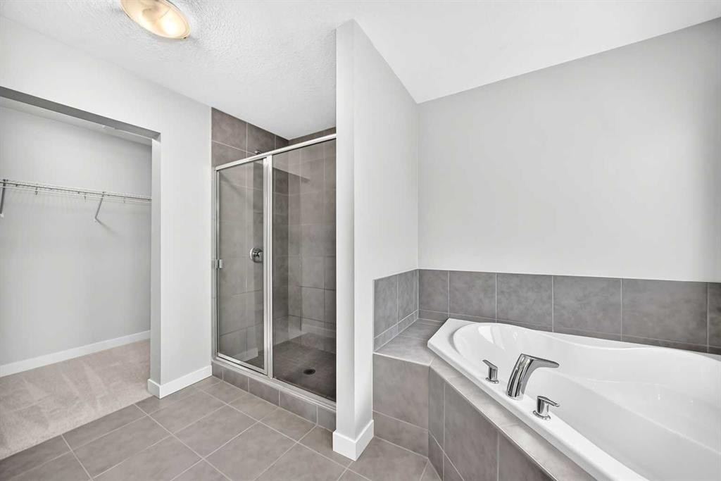 110 Crestbrook Way Sw, Calgary, AB