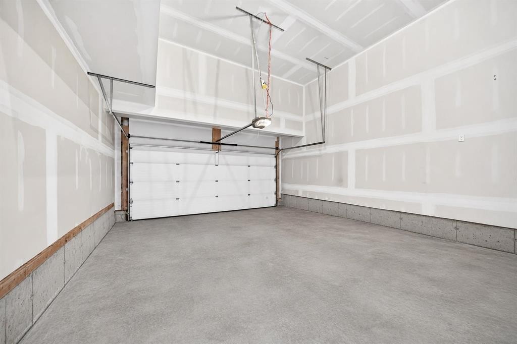 110 Crestbrook Way Sw, Calgary, AB