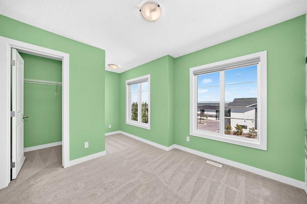 110 Crestbrook Way Sw, Calgary, AB