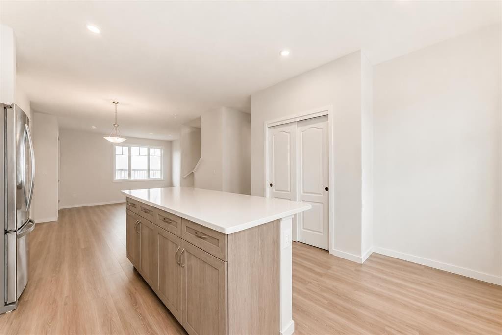 571 Seton Circle Se, Calgary, AB - Indoor Photo Showing Kitchen