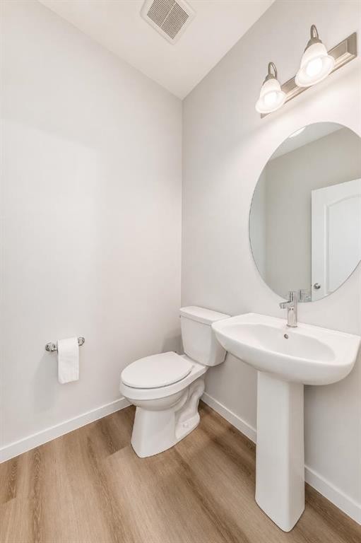 571 Seton Circle Se, Calgary, AB - Indoor Photo Showing Bathroom