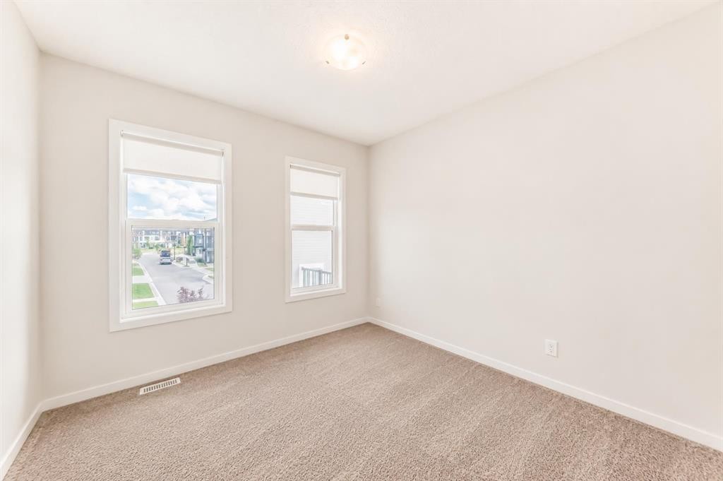 571 Seton Circle Se, Calgary, AB - Indoor Photo Showing Other Room