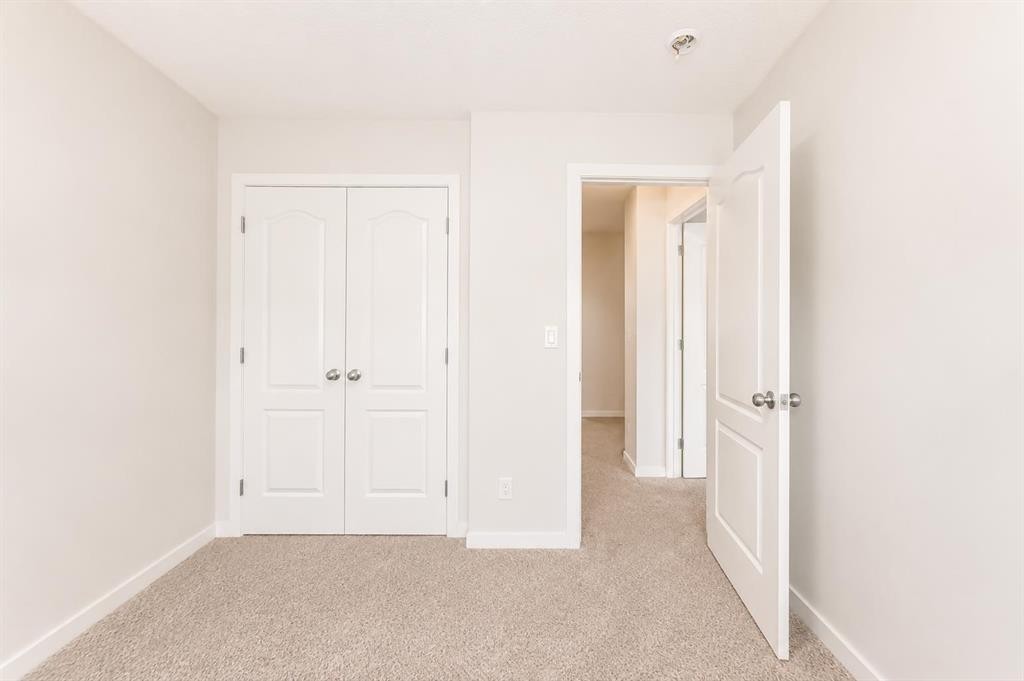 571 Seton Circle Se, Calgary, AB - Indoor