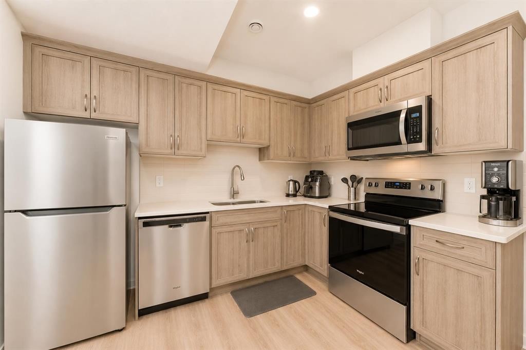 571 Seton Circle Se, Calgary, AB - Indoor Photo Showing Kitchen With Stainless Steel Kitchen